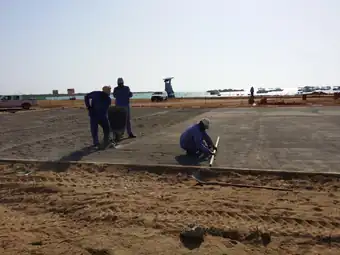 شاطئ الشباب — أثناء مراحل التنفيذ